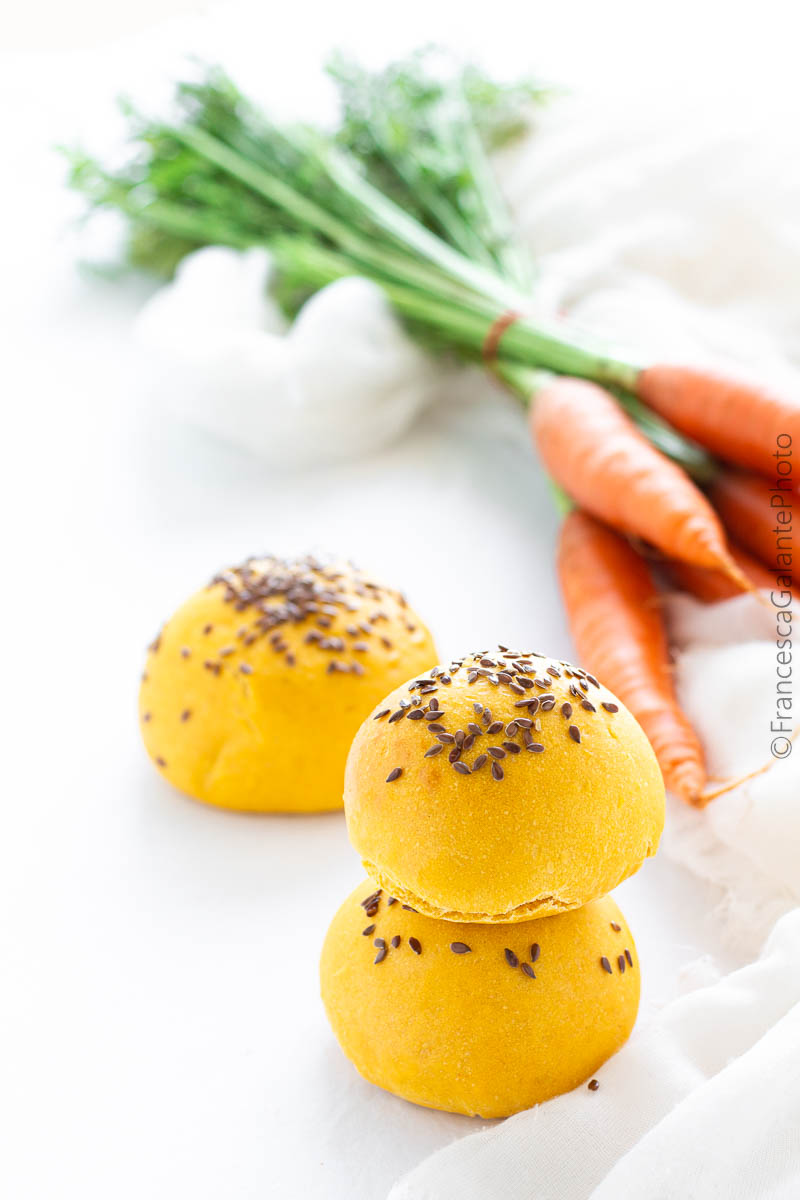 Panini soffici alla barbabietola e carota/Buns