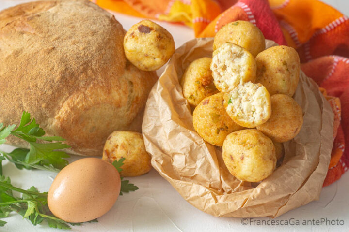 Polpette pane e uova ricetta tipica pugliese